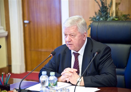 Шмаков обозначил три главные задачи профсоюзного движения.