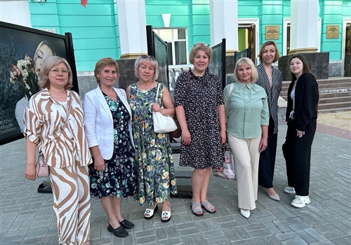 День Рождения Александра Пушкина сотрудники Городской стоматологии отметили походом в театр.