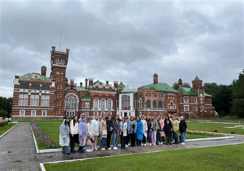 Увлекательная поездка членов Профсоюза ЦРО в замок Шеремета.